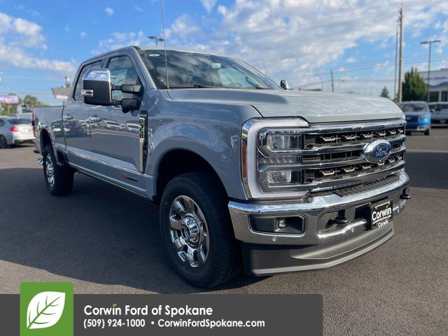 2025 Ford F-350 Super Duty King Ranch's photo