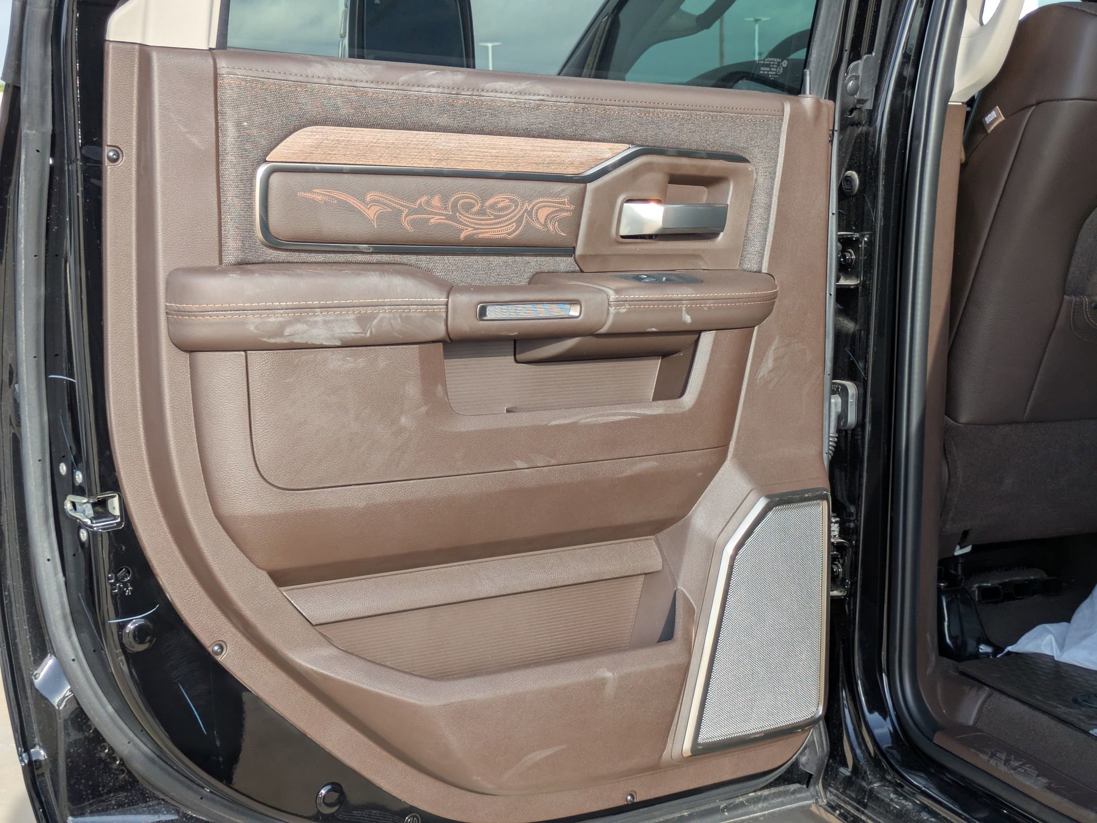 2025 Ram 2500 Longhorn photo 14