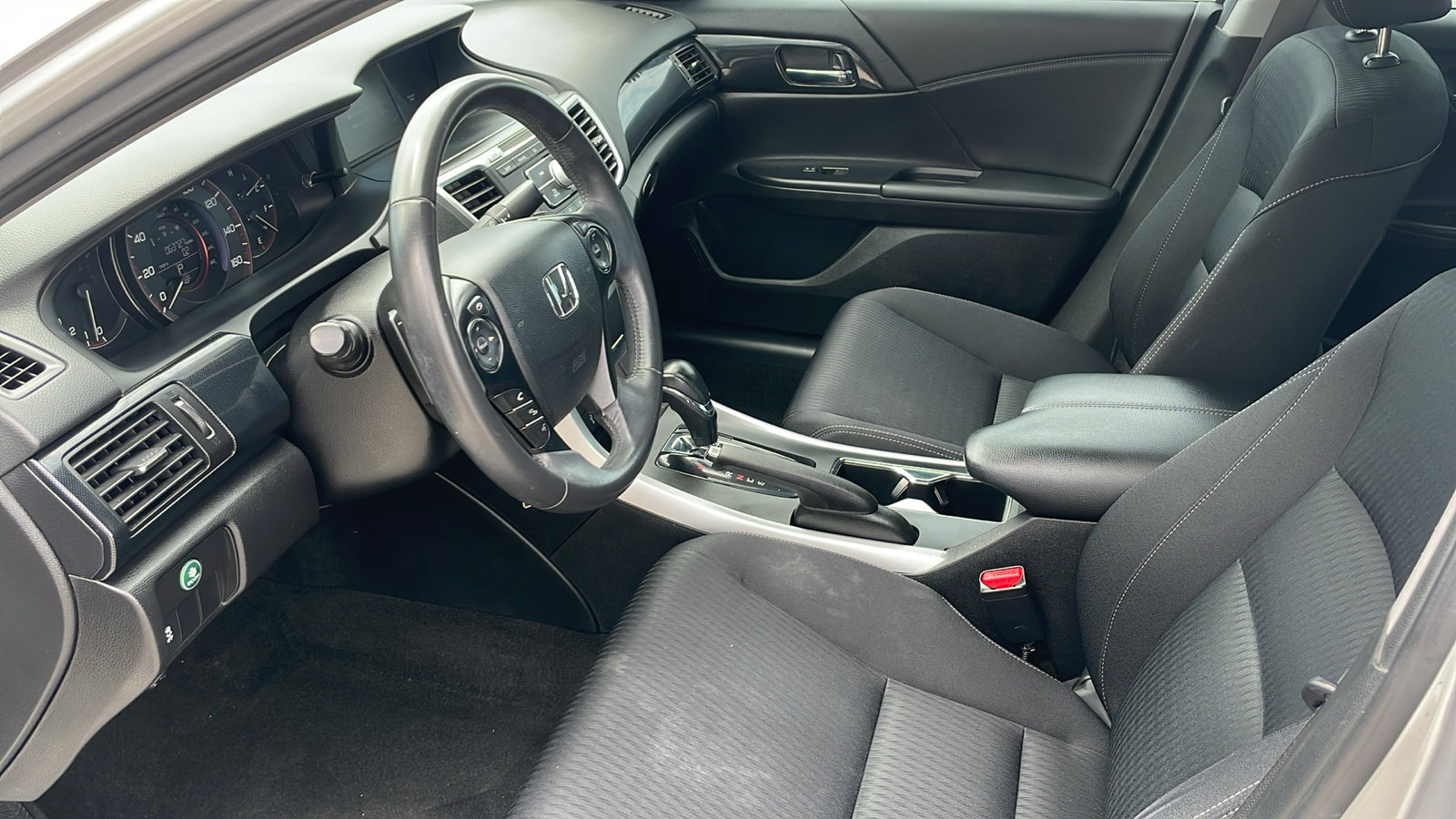 2015 Honda Accord Sport photo 9