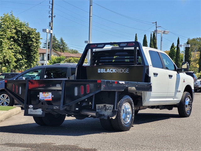2024 Ram 3500 SLT photo 6