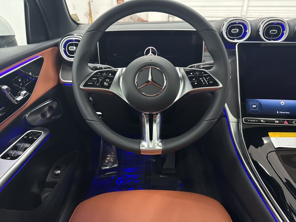 2026 Mercedes Benz GLC 300 photo 18