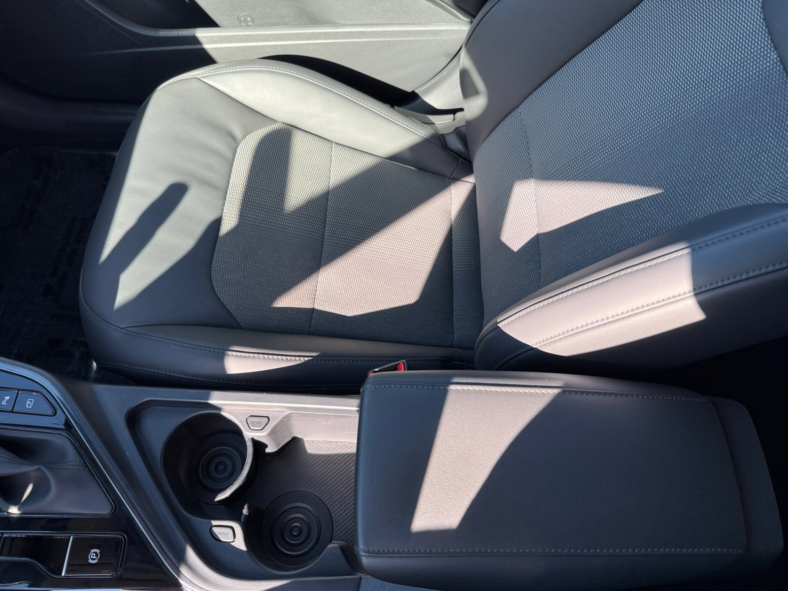 2023 Kia Niro EX photo 13