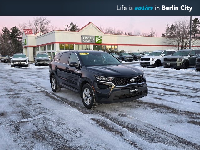 2021 Kia Sorento LX's photo