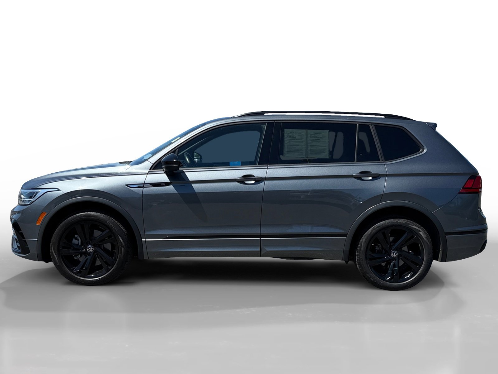 2023 Volkswagen Tiguan SE R-Line Black photo 2