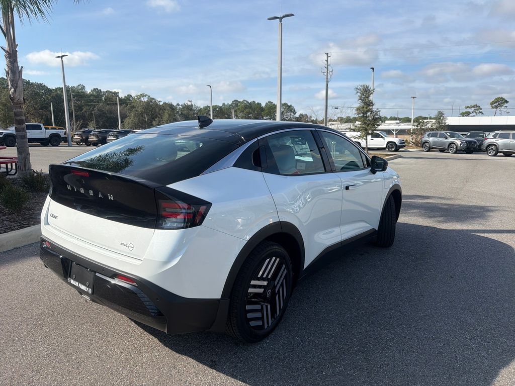 2026 Nissan Leaf SV photo 3