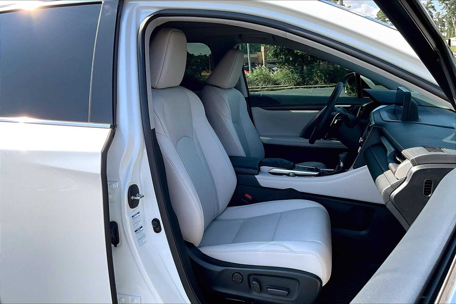 2022 Lexus RX Premium photo 8