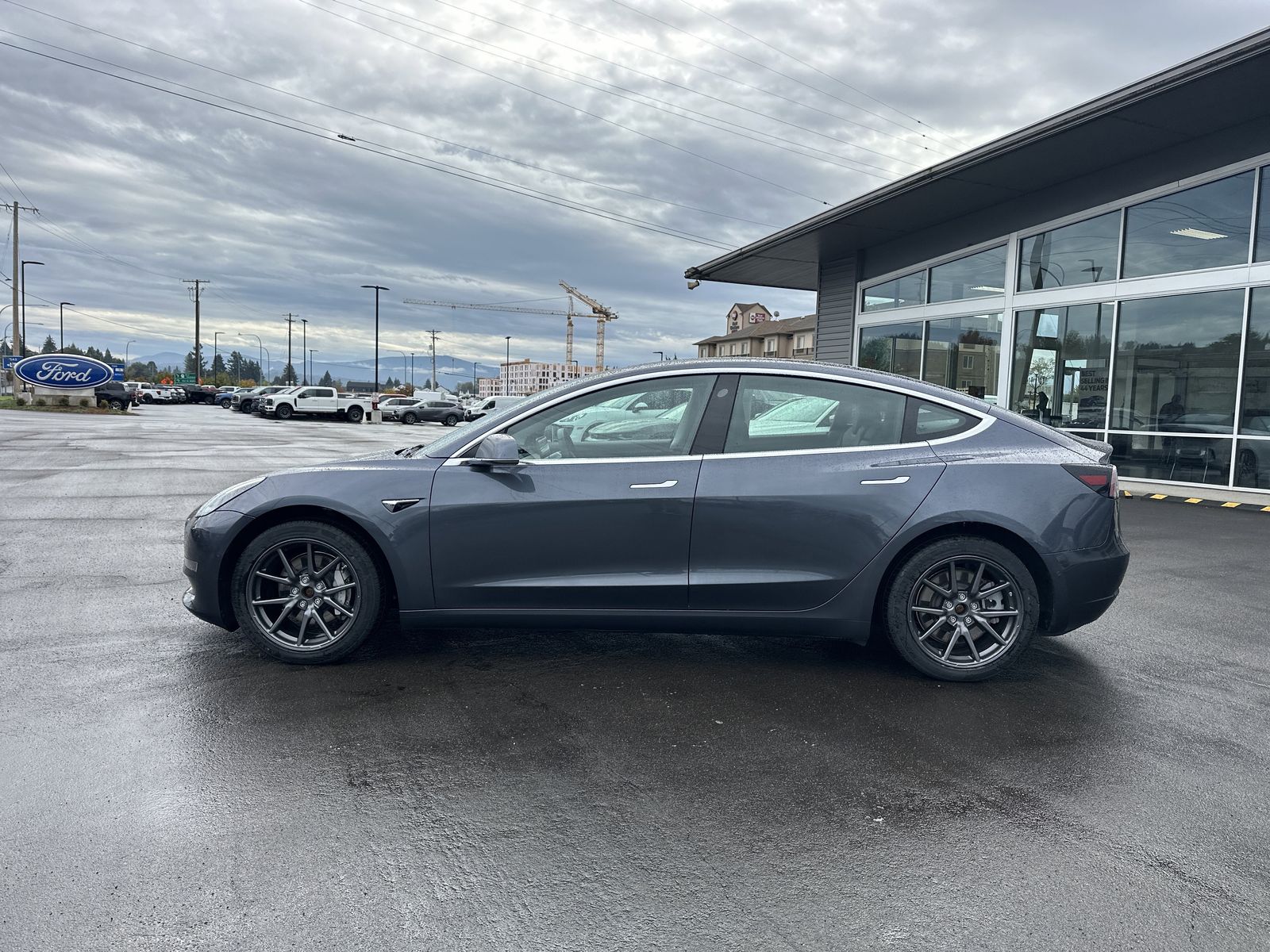 2019 Tesla Model 3 Long Range photo 2