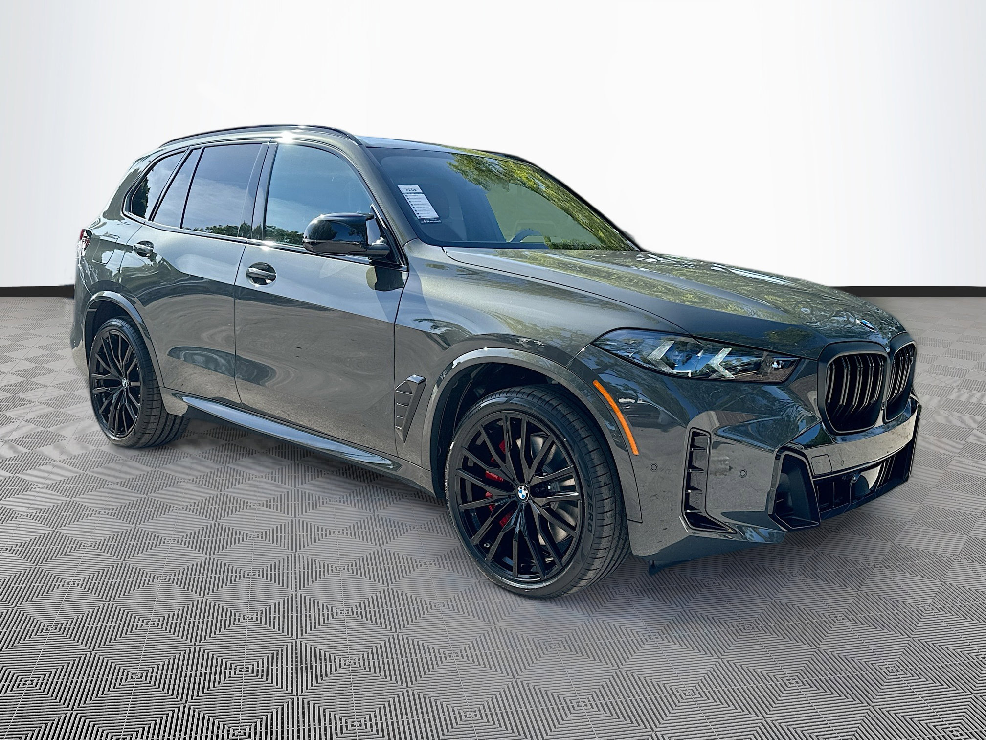 2026 BMW X5 M60i's photo