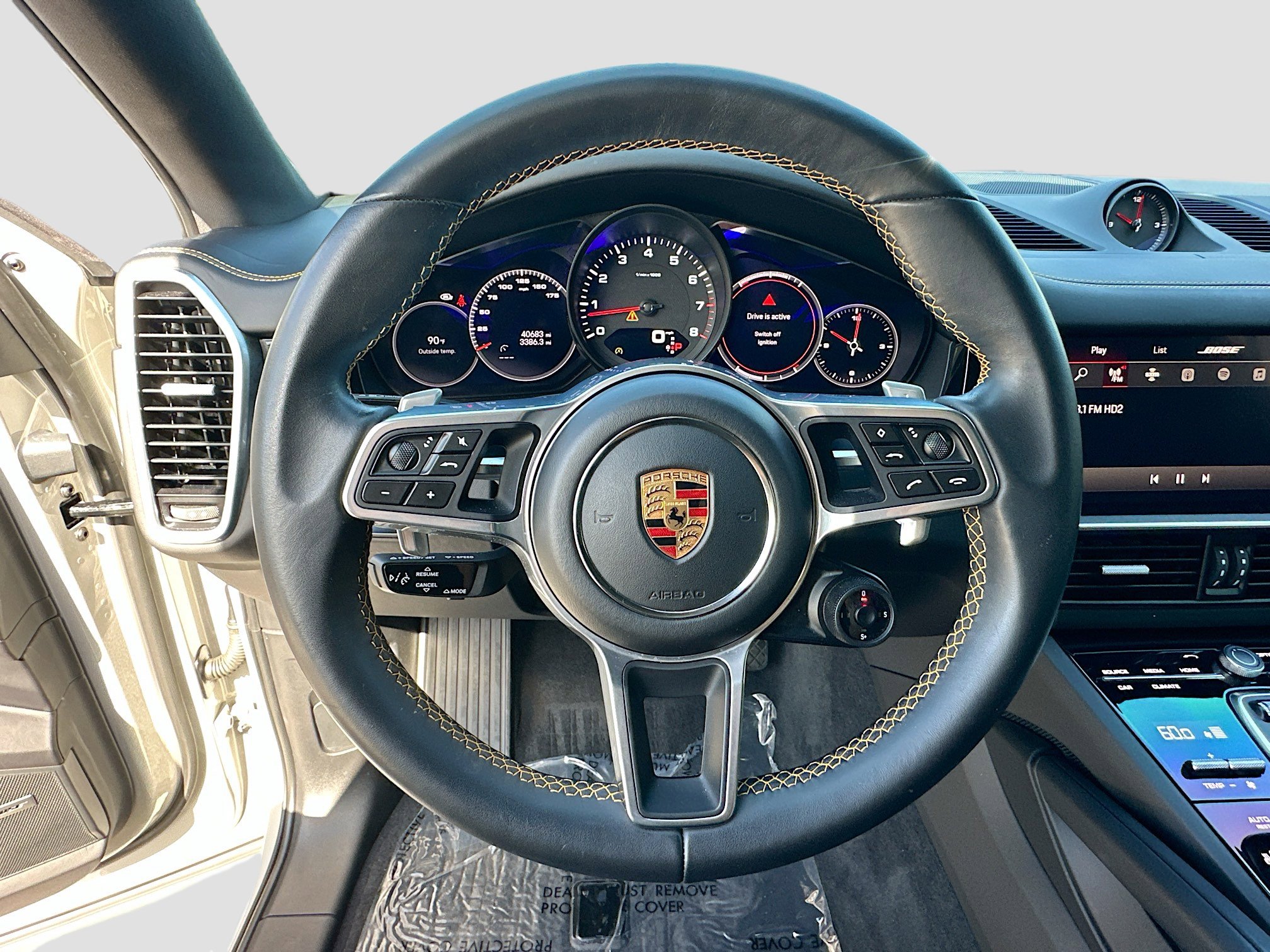 2022 Porsche Cayenne Platinum Edition photo 10