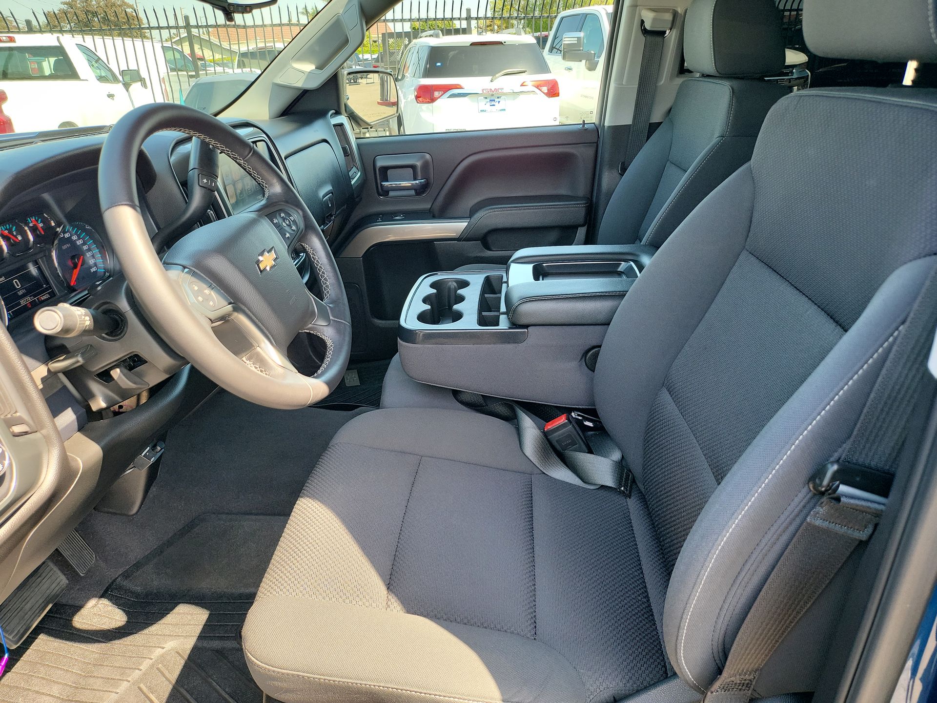 2018 Chevrolet Silverado 1500 LT photo 10