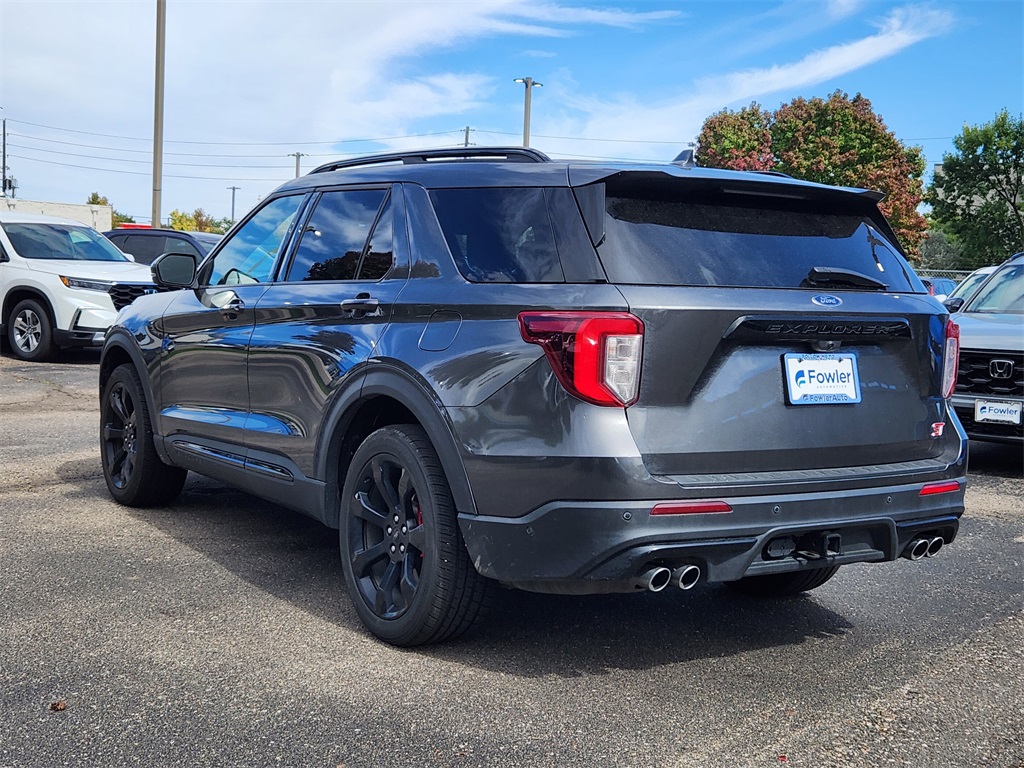 2020 Ford Explorer ST photo 2
