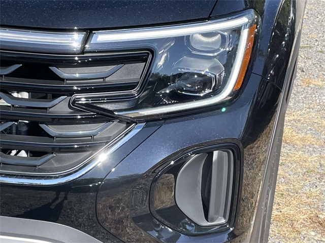 2026 Volkswagen Atlas Cross Sport SE photo 8