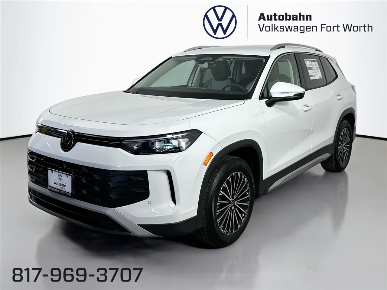 2025 Volkswagen Tiguan S's photo