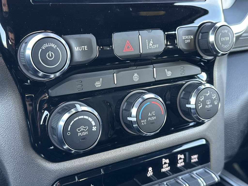 2025 Ram 1500 Big Horn Lone Star photo 23