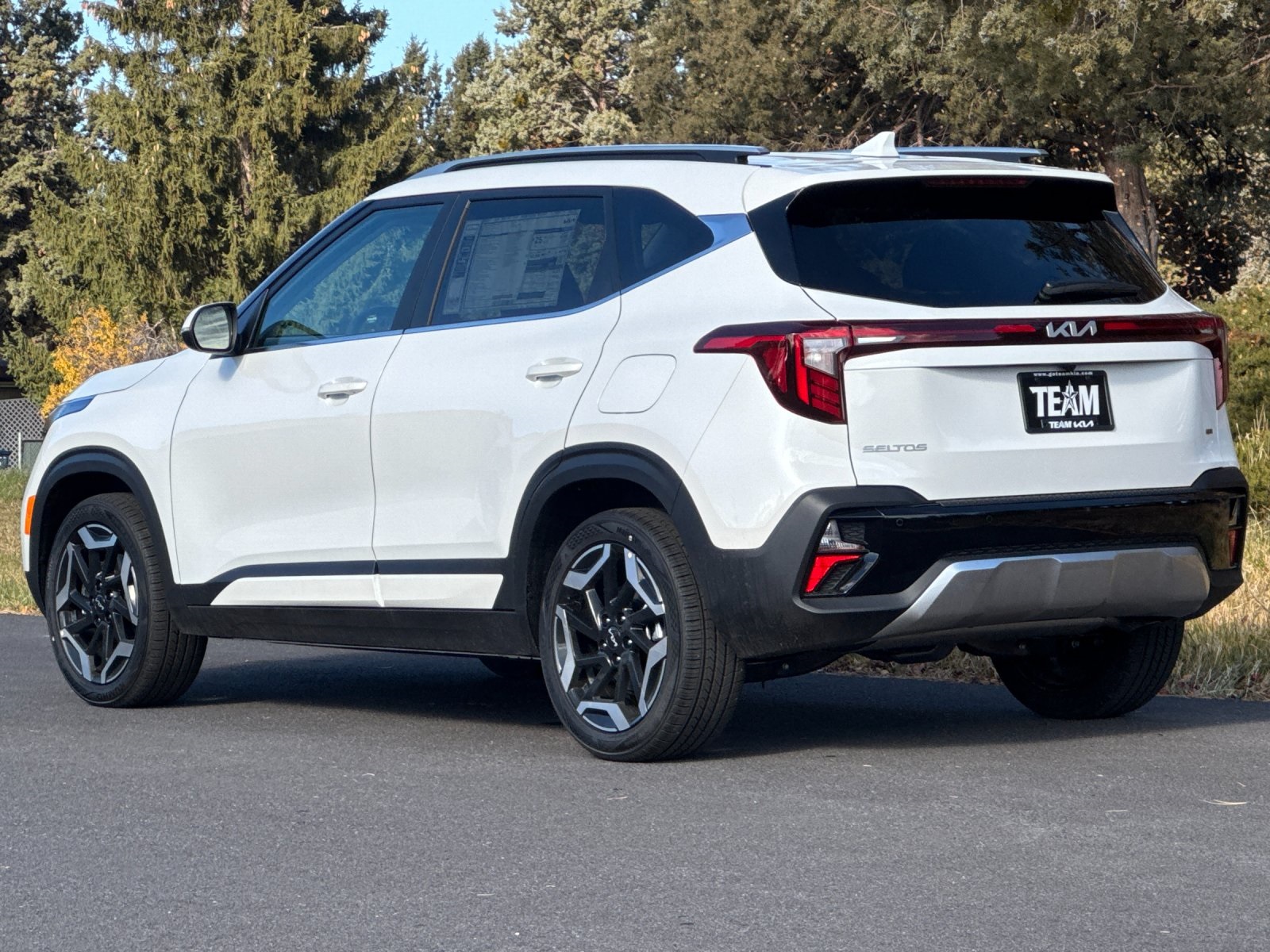 2026 Kia Seltos SX photo 4