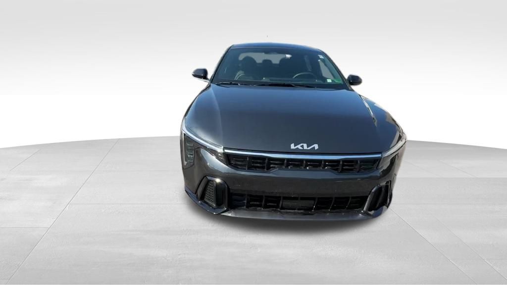 2025 Kia K4 GT-Line photo 9