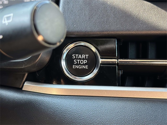 2024 Mitsubishi Outlander SE photo 3