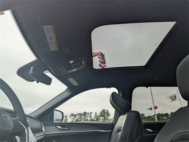 2025 Jeep Grand Cherokee Limited photo 17