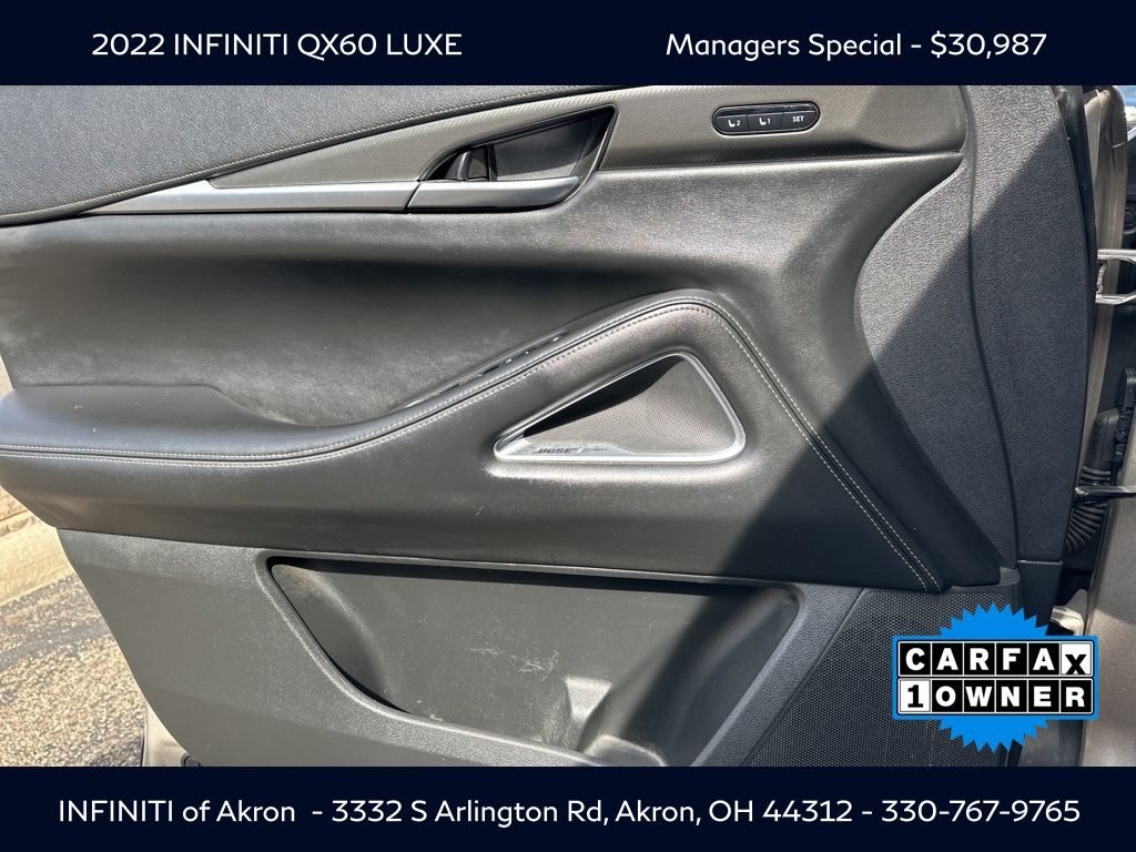 2022 Infiniti QX60 Luxe photo 2