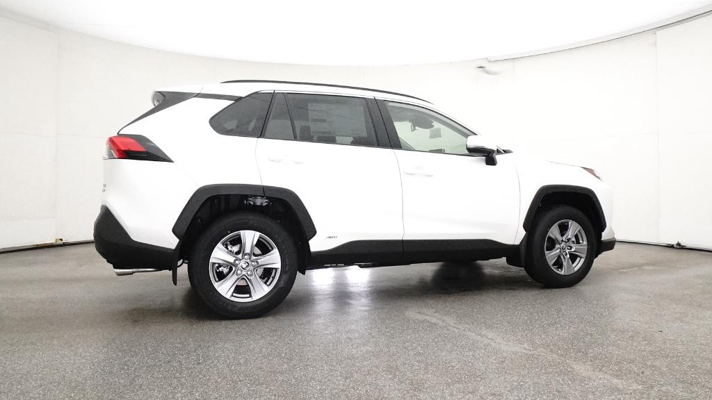 2025 Toyota RAV4 Hybrid XLE photo 19