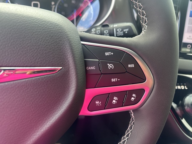 2025 Chrysler Voyager LX photo 18