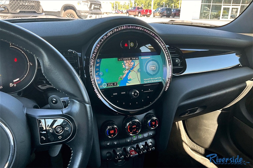 2024 Mini Cooper Convertible S photo 9