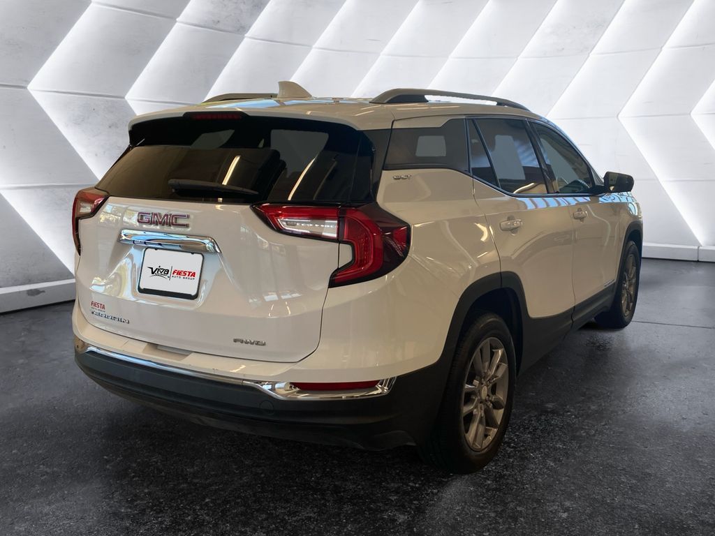 2024 Gmc Terrain SLT photo 3