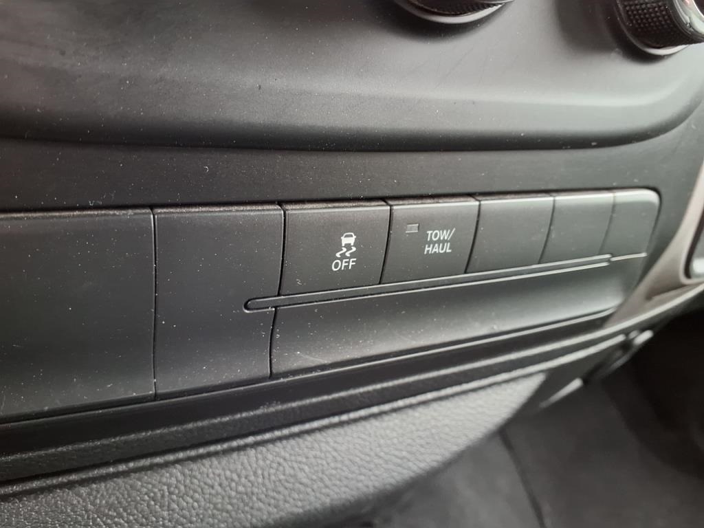 2020 Ram 1500 Classic SLT photo 17