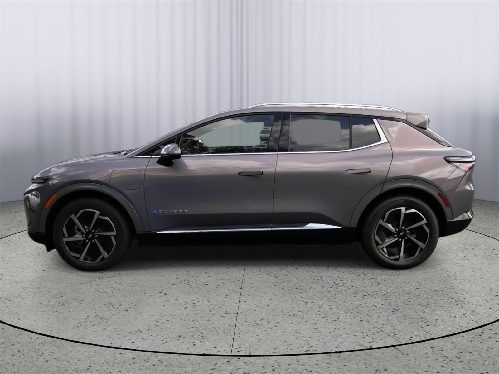 2025 Chevrolet Equinox EV 1LT photo 4