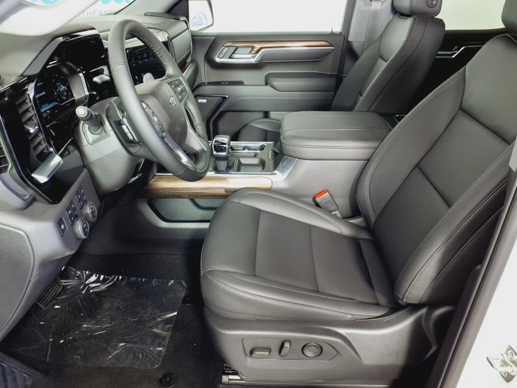2025 Chevrolet Silverado 1500 LT Trail Boss photo 17