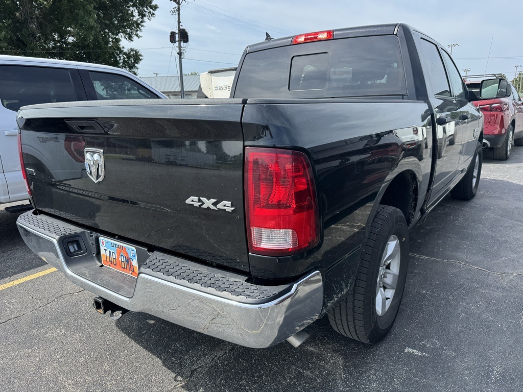 2023 Ram 1500 Classic SLT photo 3