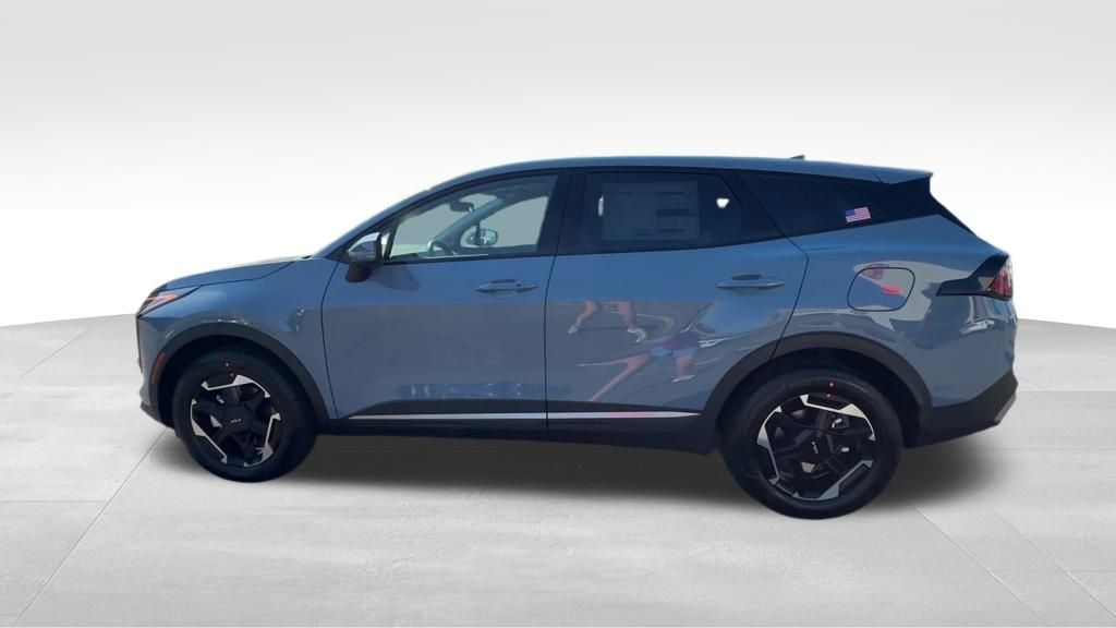 2026 Kia Sportage Hybrid S photo 2