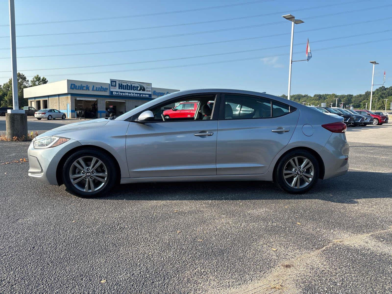 2017 Hyundai Elantra SE photo 2