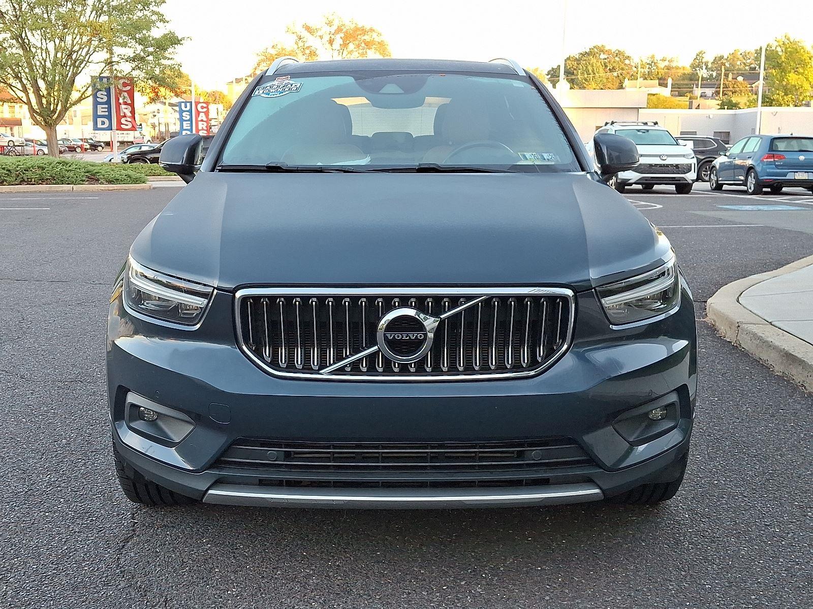 2021 Volvo XC40 Inscription photo 2