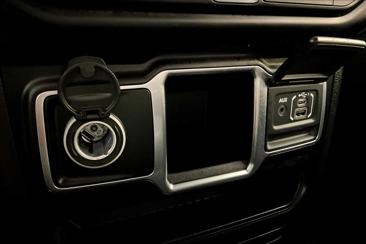 2022 Jeep Gladiator Sport photo 28