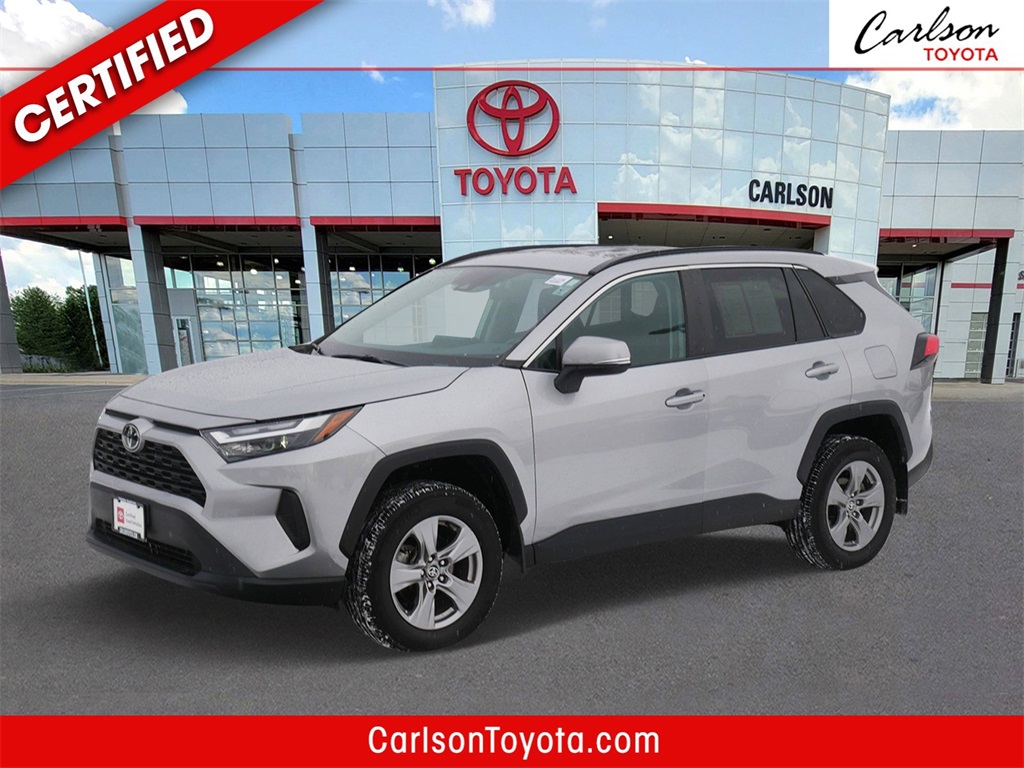 2022 Toyota RAV4 XLE's photo