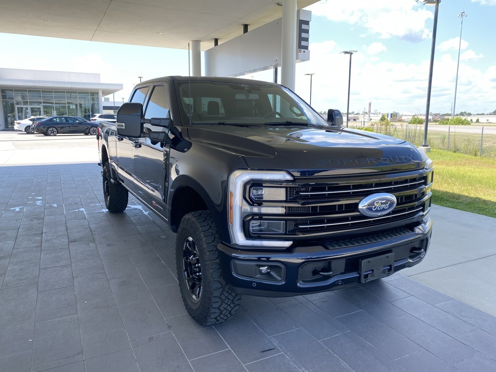 2025 Ford F-250 photo 3
