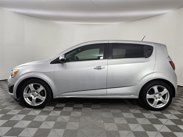 2015 Chevrolet Sonic LTZ photo 2