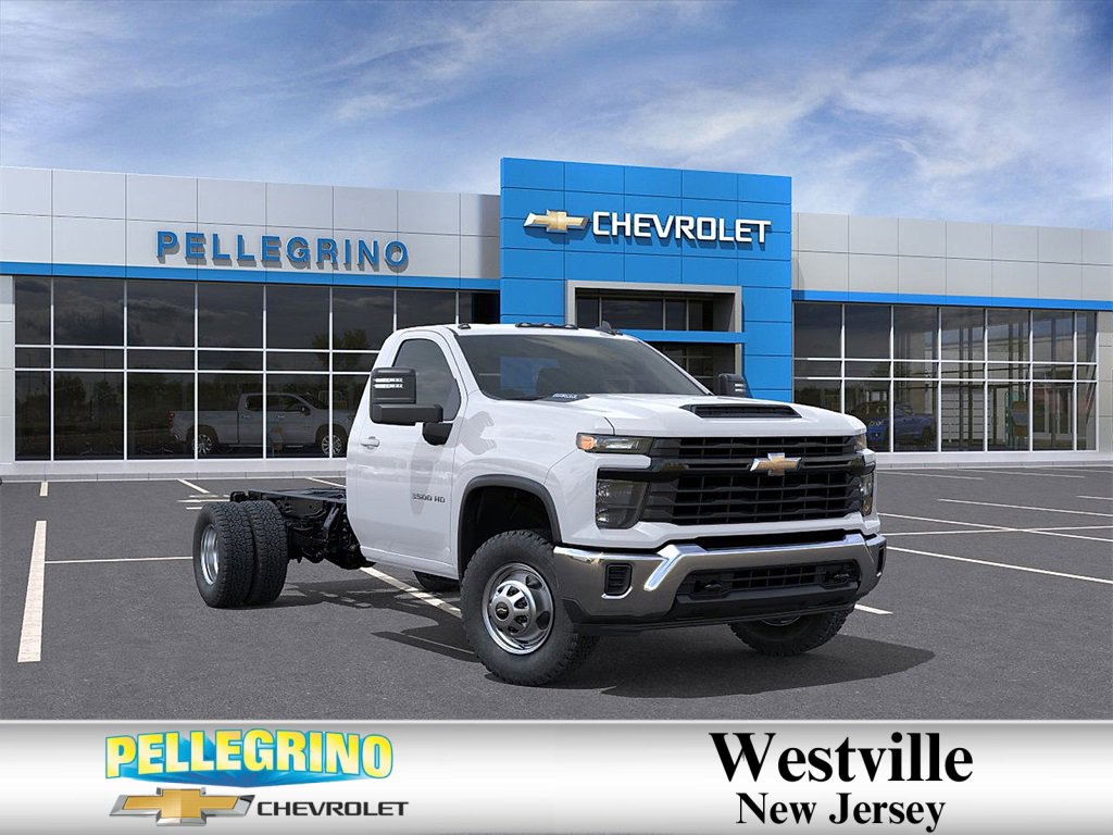 2025 Chevrolet Silverado 3500HD Work Truck's photo