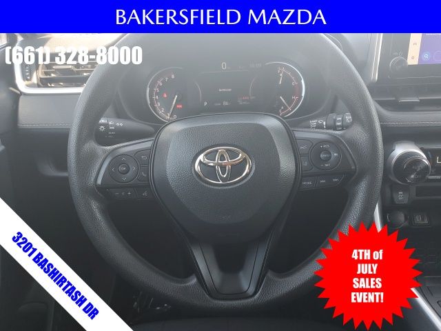 2024 Toyota RAV4 XLE photo 14
