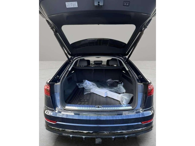 2025 Audi Q8 55 Premium Plus photo 18