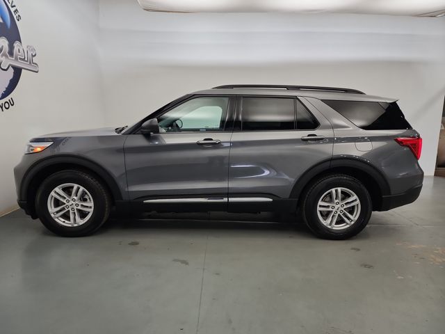 2022 Ford Explorer XLT photo 3