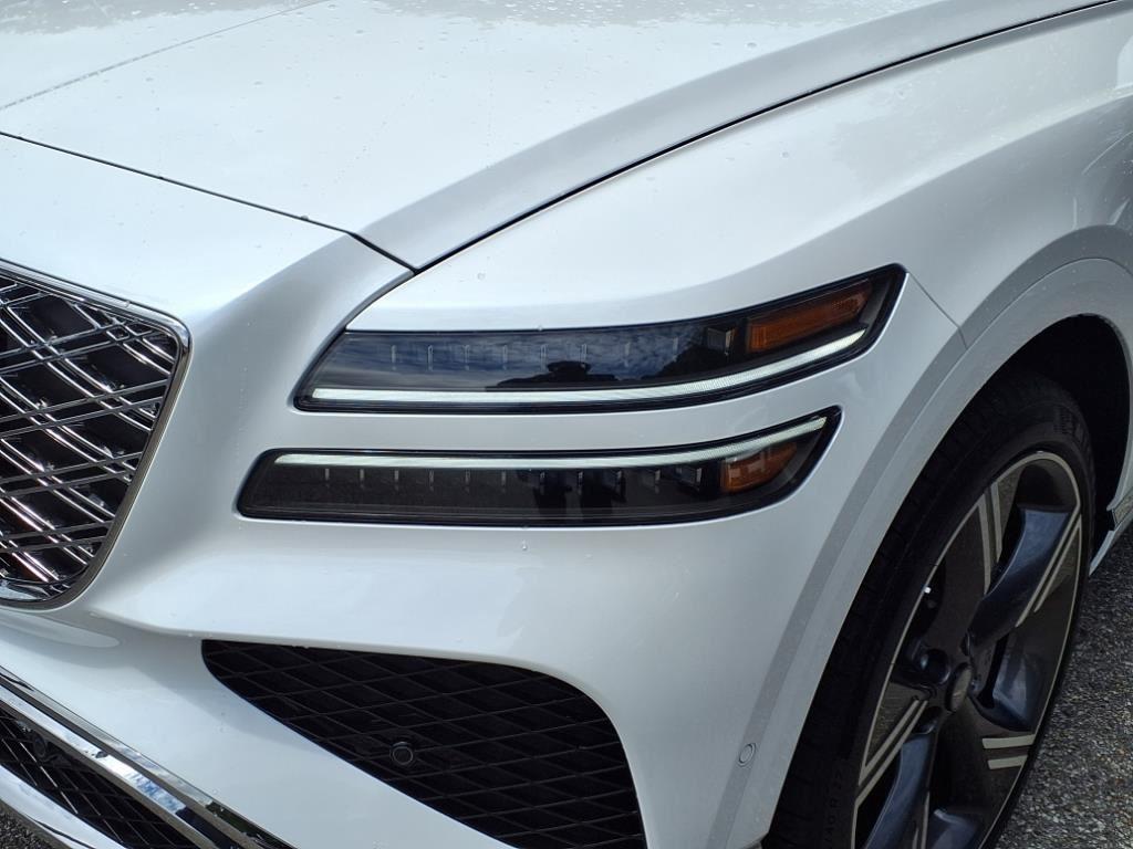 2025 Genesis GV80 2.5T Prestige AWD photo 4