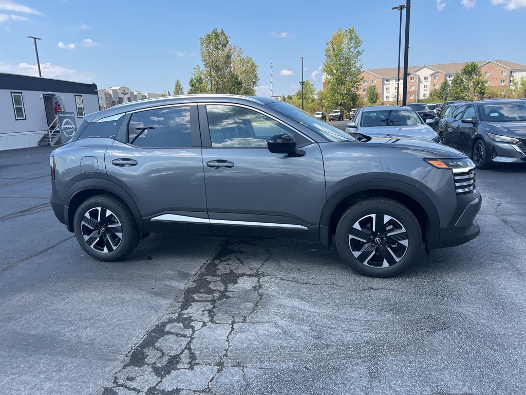 2026 Nissan Kicks SV photo 2