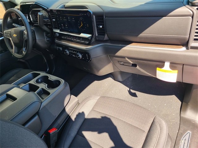 2025 Chevrolet Silverado 1500 LT photo 16