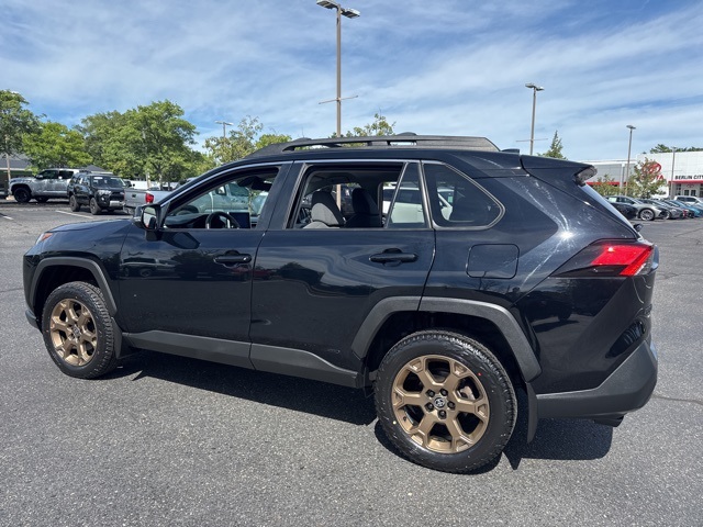2023 Toyota RAV4 Hybrid photo 2