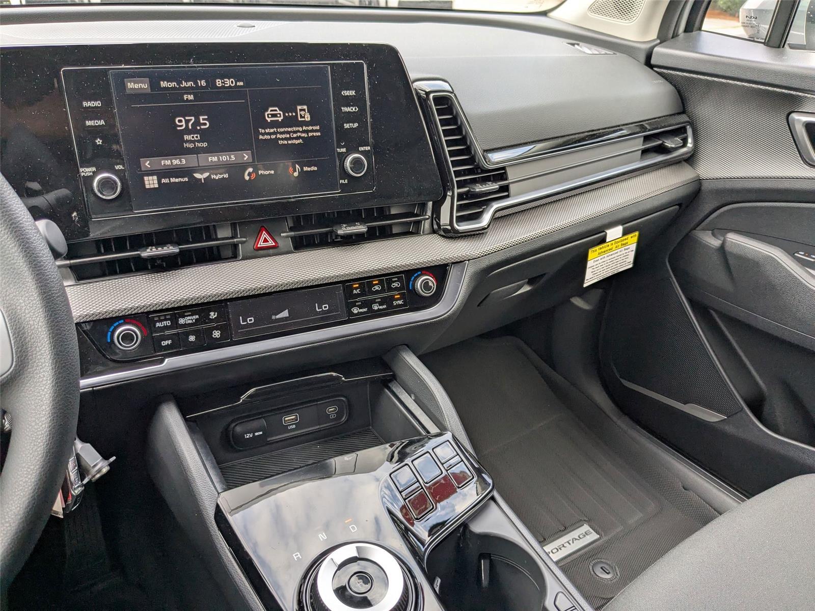 2025 Kia Sportage Hybrid LX photo 21