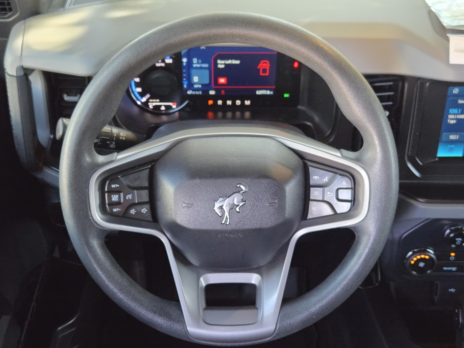 2022 Ford Bronco Base photo 15