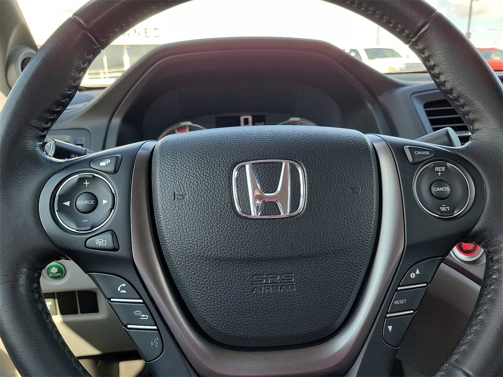2017 Honda Ridgeline RTL-T photo 24