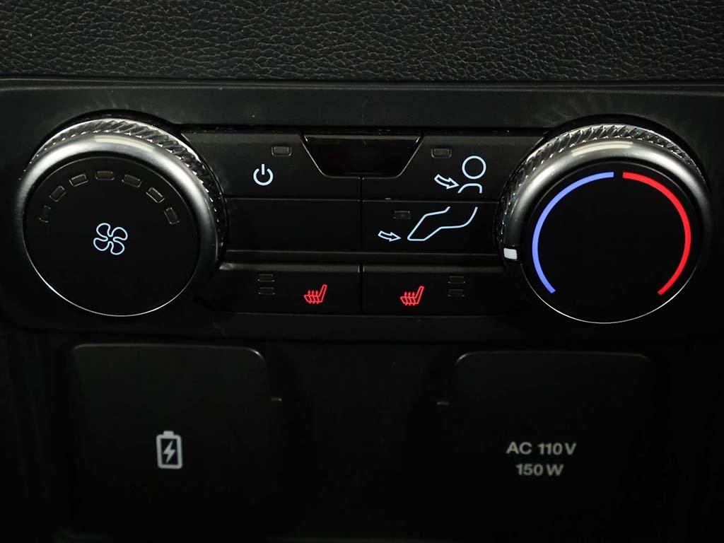 2022 Ford Explorer ST photo 44